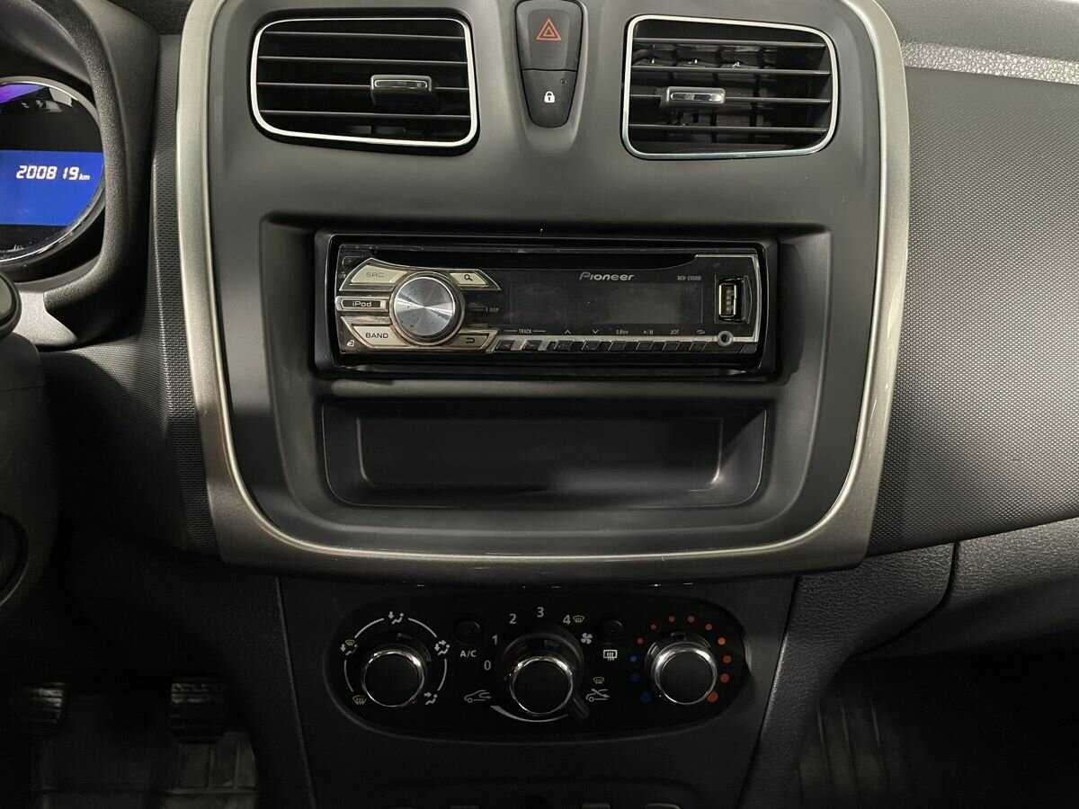 Купить Renault Logan, 2018, 200 819 км, фото №12