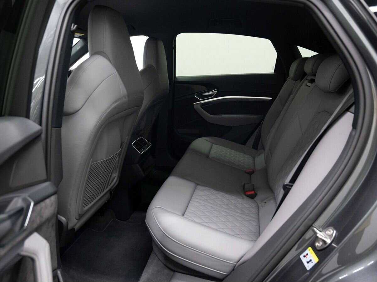 Купить Audi e-tron 50, 2020, 16 550 км, фото №9