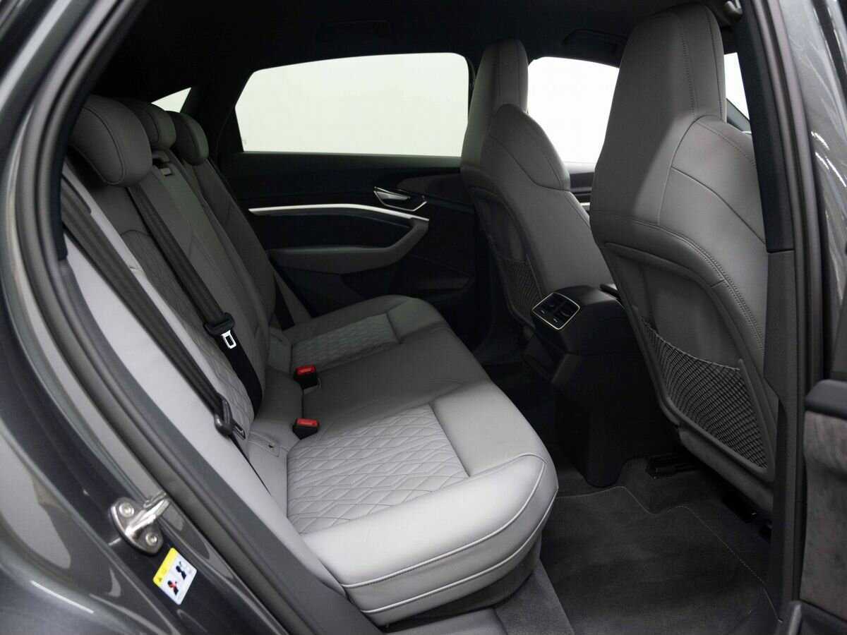 Купить Audi e-tron 50, 2020, 16 550 км, фото №10