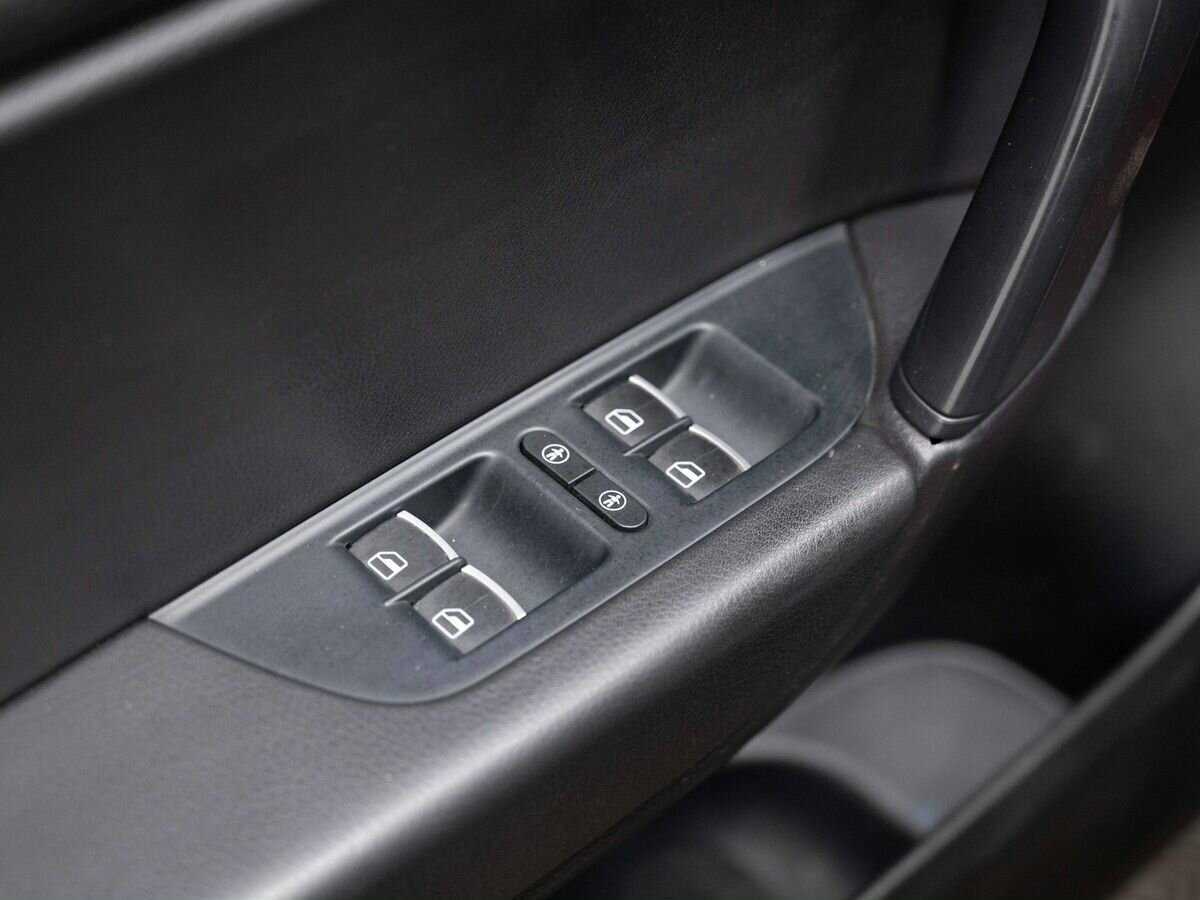 Купить Volkswagen Touareg, 2010, 245 274 км, фото №19