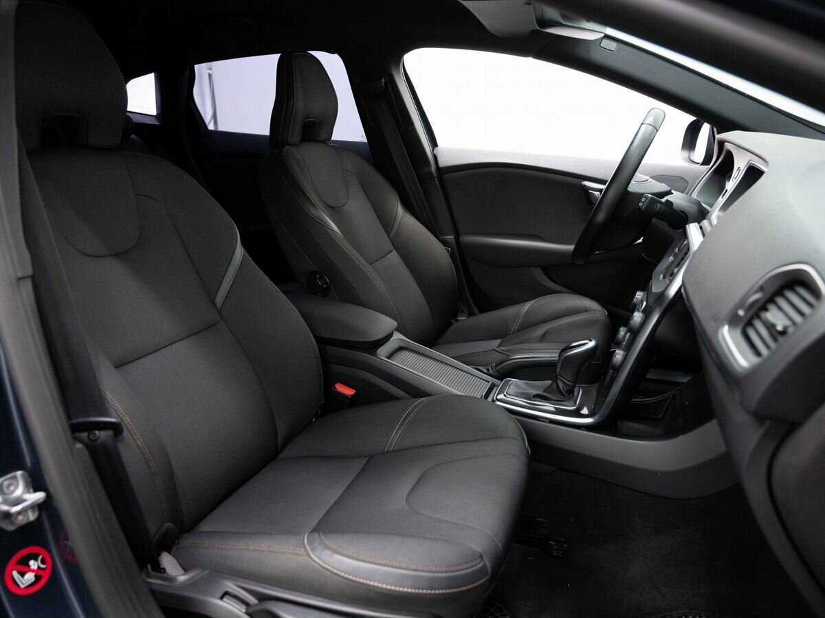Купить Volvo V40 Cross Country, 2017, 117 000 км, фото №12