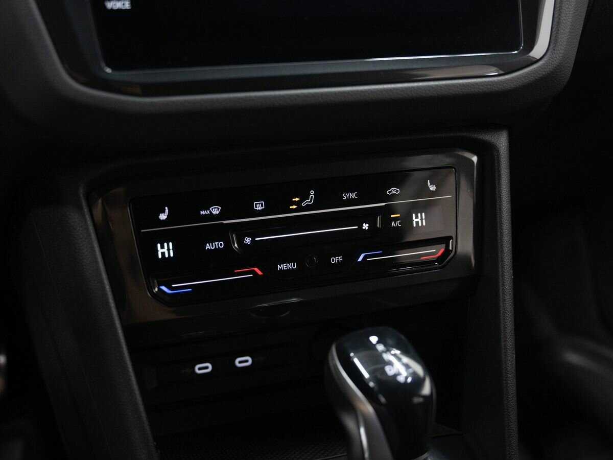 Купить Volkswagen Tiguan, 2022, 60 636 км, фото №21