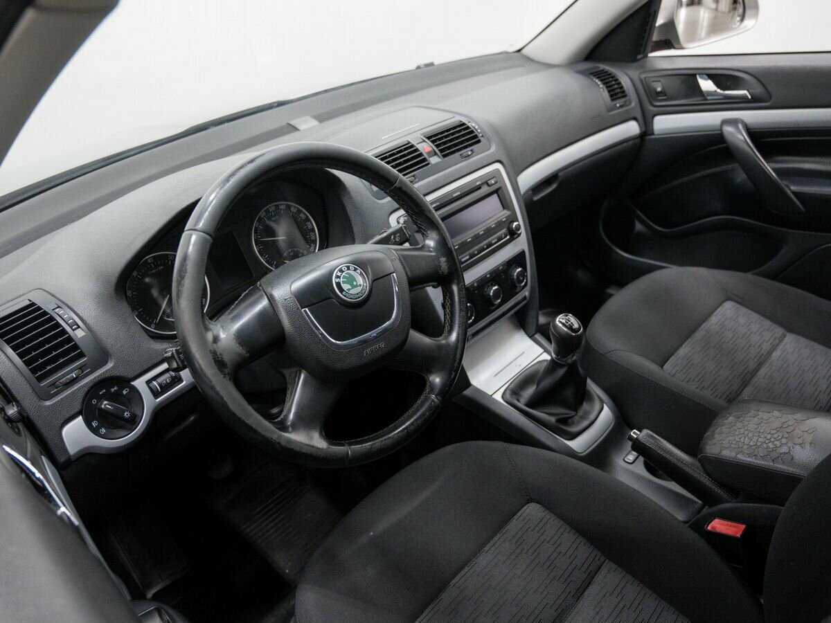 Купить Skoda Octavia, 2011, 302 770 км, фото №12