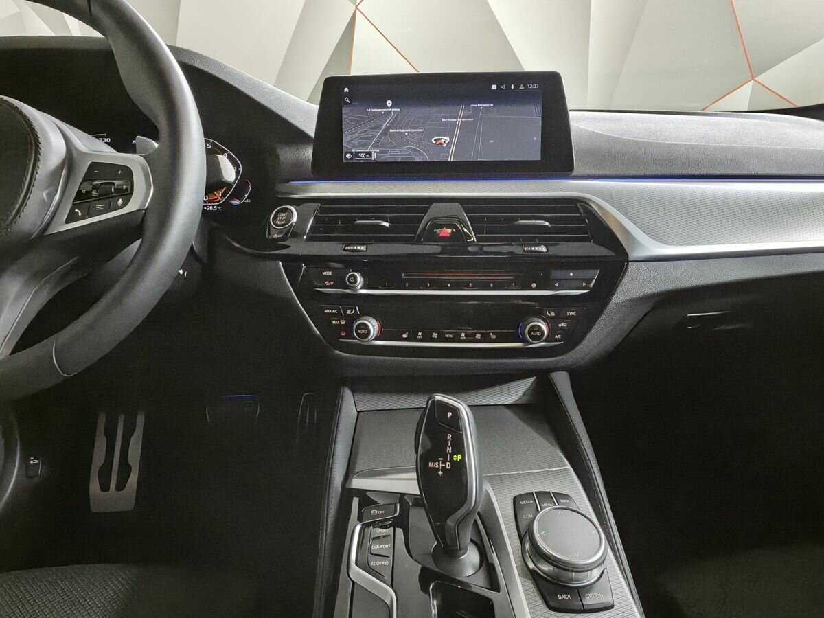 Купить BMW 5 серии 530i xDrive, 2018, 66 762 км, фото №11