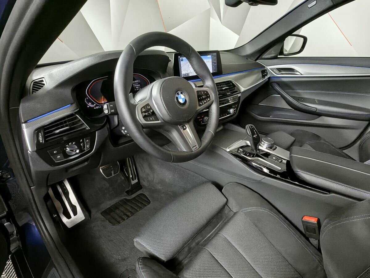 Купить BMW 5 серии 530i xDrive, 2018, 66 762 км, фото №14