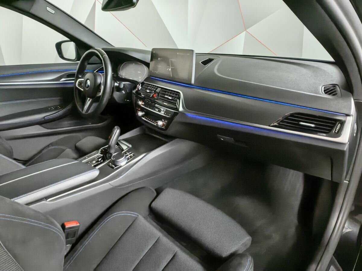 Купить BMW 5 серии 520d xDrive, 2021, 57 444 км, фото №9