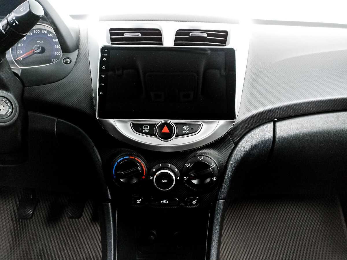 Купить Hyundai Solaris, 2011, 186 396 км, фото №13