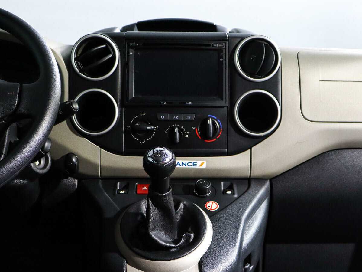 Купить Peugeot Partner, 2016, 97 000 км, фото №13