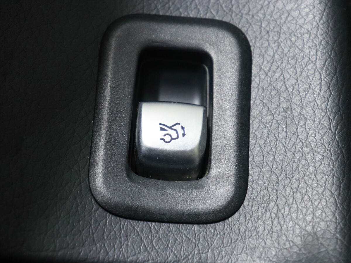 Купить Mercedes-Benz GLC 200, 2021, 41 525 км, фото №15