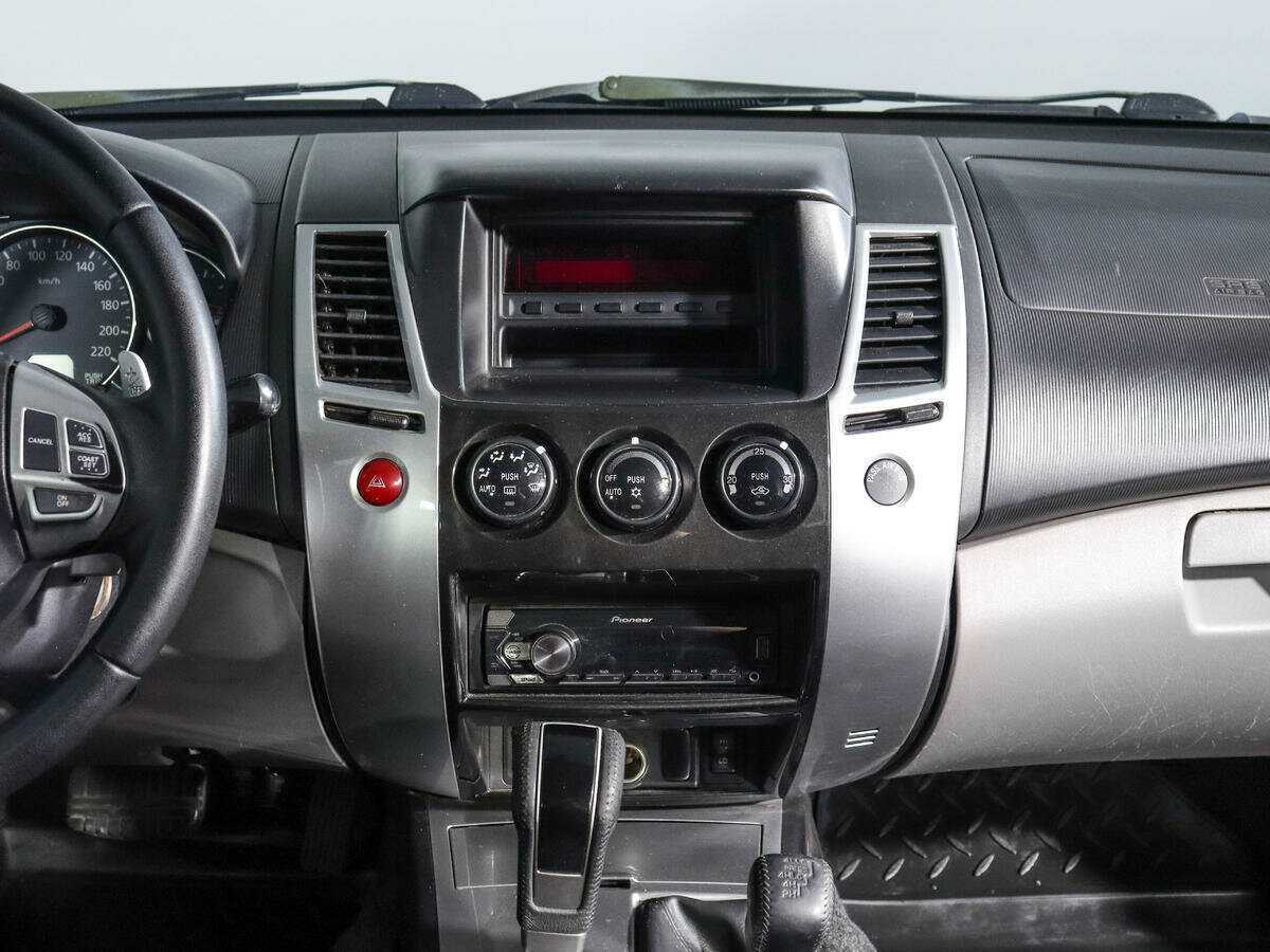Купить Mitsubishi Pajero Sport, 2010, 303 374 км, фото №12