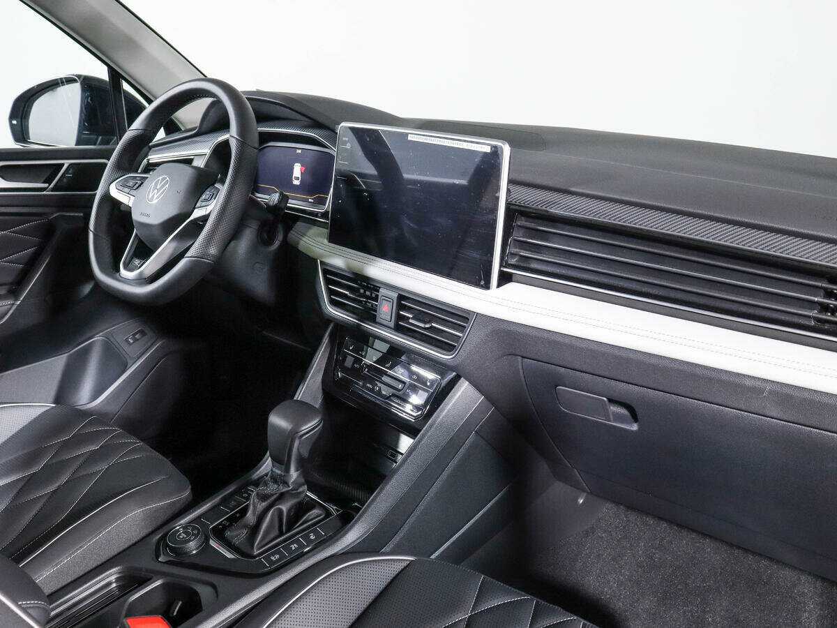 Купить Volkswagen Tiguan L, 2023, 89 км, фото №8