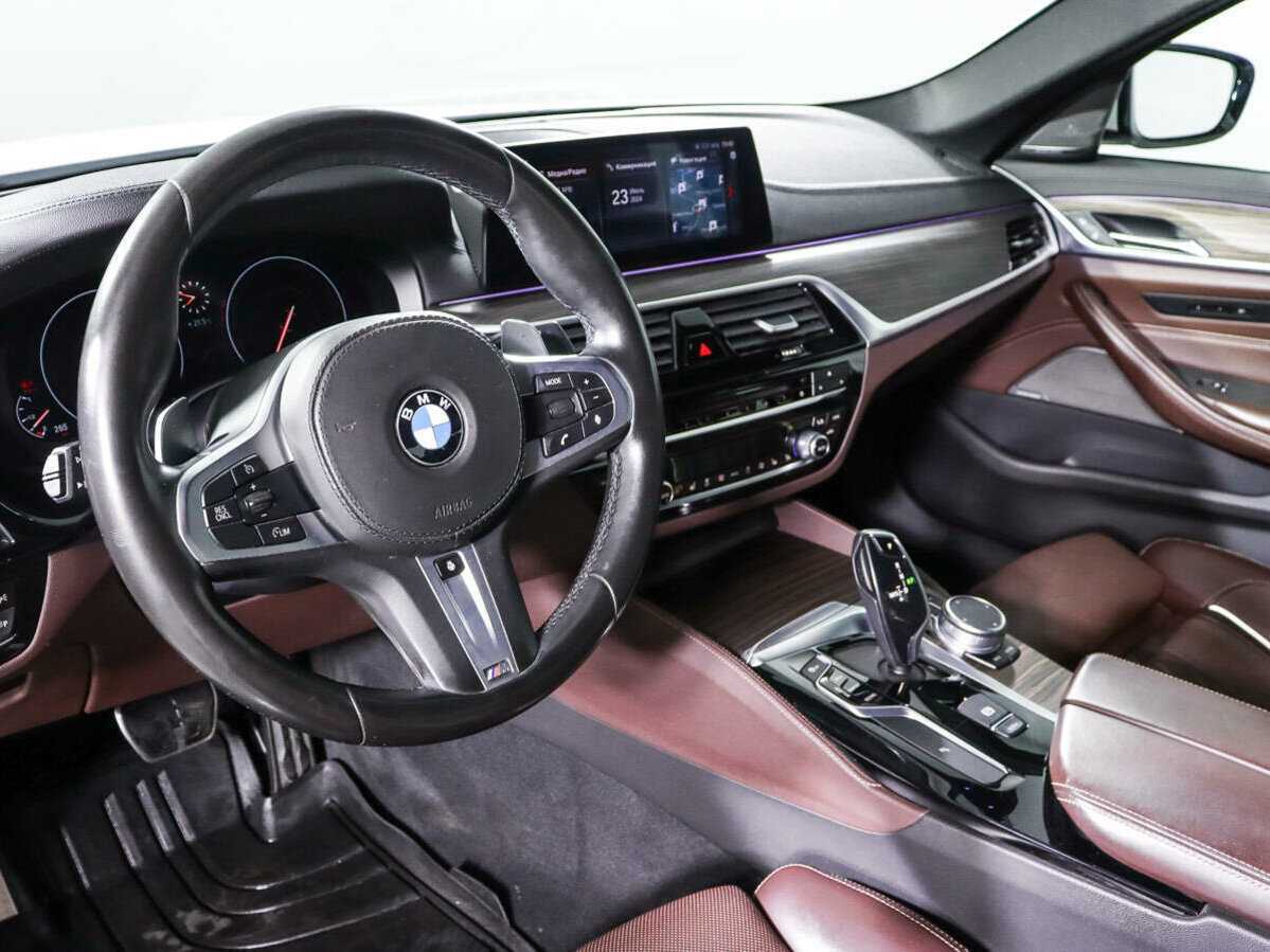 Купить BMW 5 серии 530d xDrive, 2019, 157 807 км, фото №14