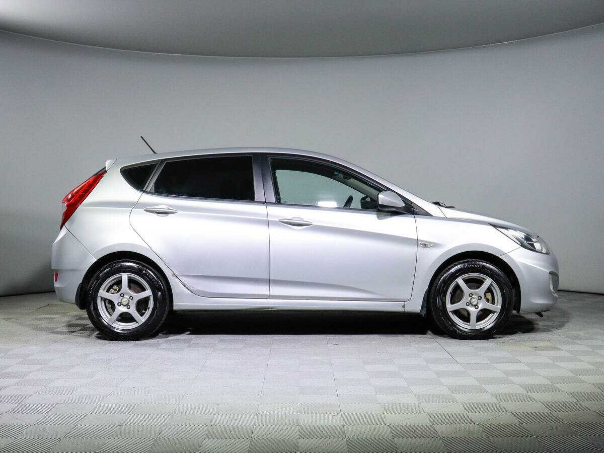 Купить Hyundai Solaris, 2011, 190 284 км, фото №4