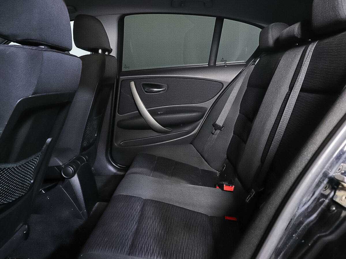 Купить BMW 1 серии 116i, 2010, 141 476 км, фото №9