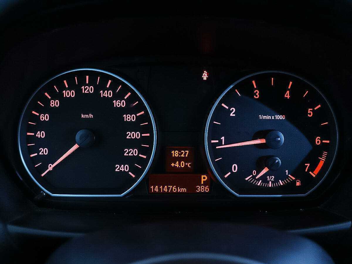 Купить BMW 1 серии 116i, 2010, 141 476 км, фото №10