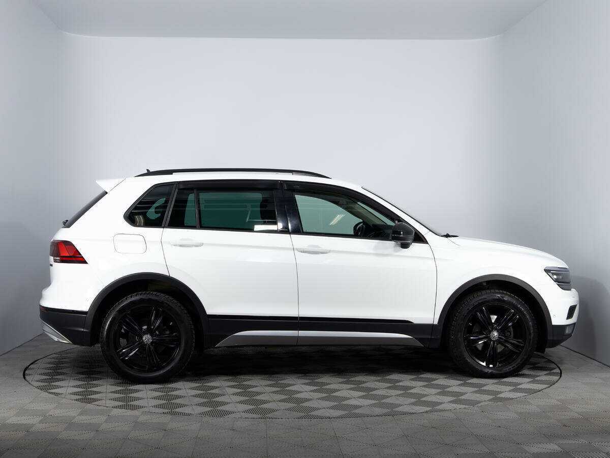 Купить Volkswagen Tiguan, 2019, 124 474 км, фото №4