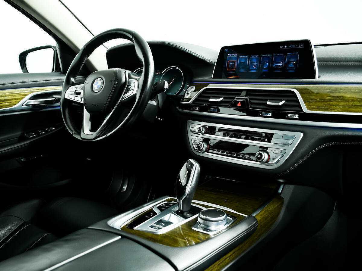 Купить BMW 7 серии 730i, 2016, 127 437 км, фото №9