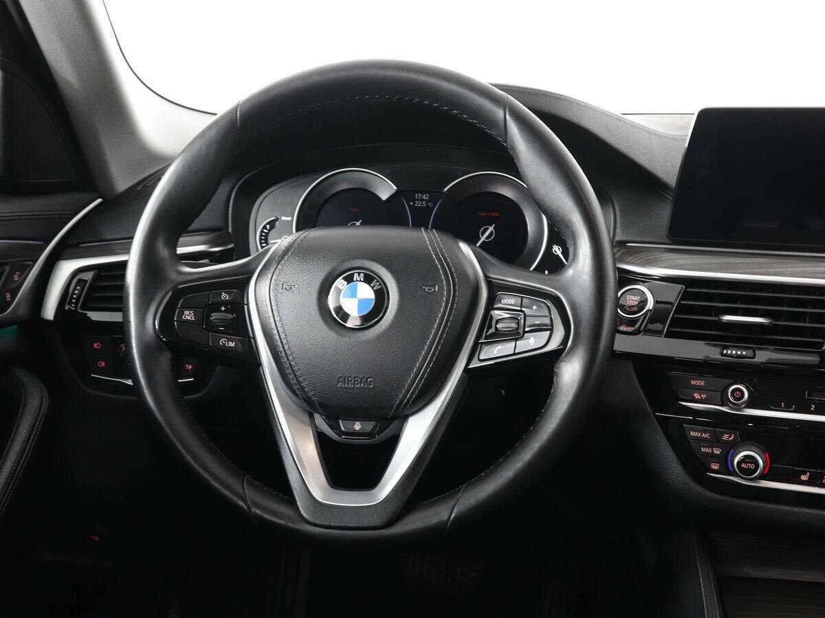 Купить BMW 5 серии 520d xDrive, 2017, 72 683 км, фото №15