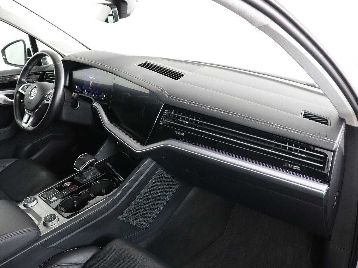 Купить Volkswagen Touareg, 2020, 78 390 км, фото №11