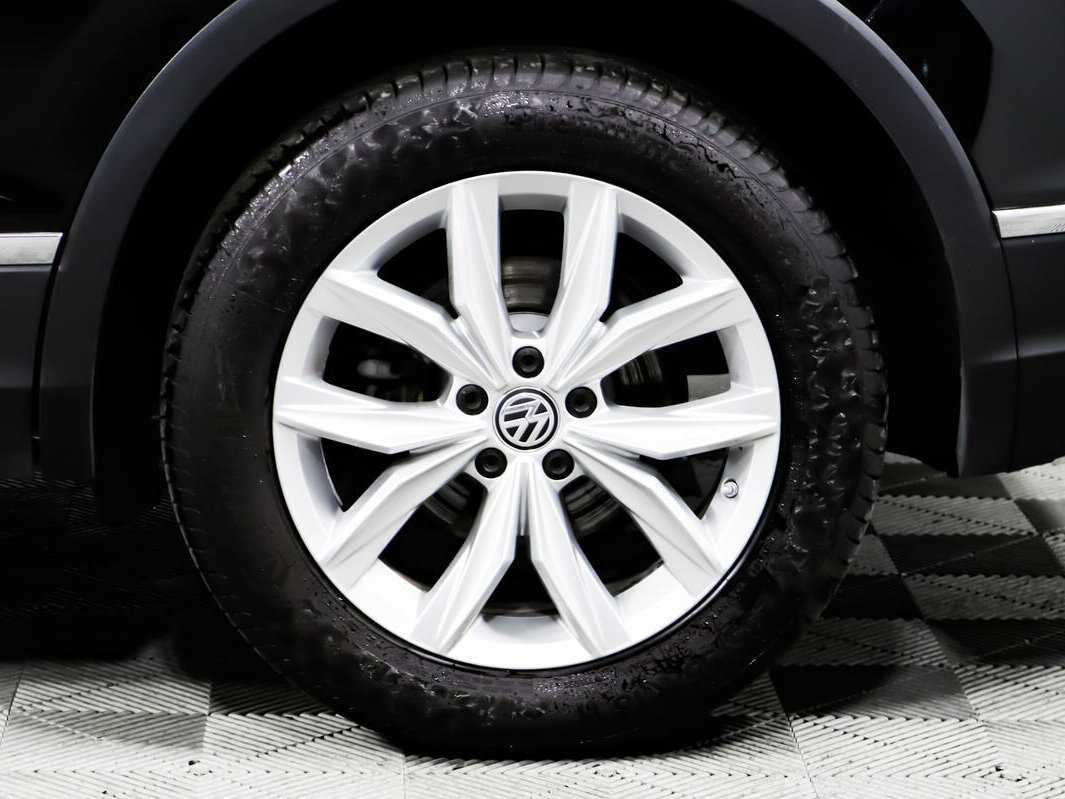 Купить Volkswagen Tiguan, 2017, 136 929 км, фото №14