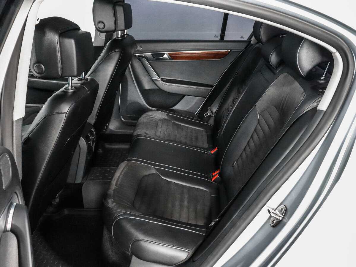 Купить Volkswagen Passat, 2011, 327 402 км, фото №11