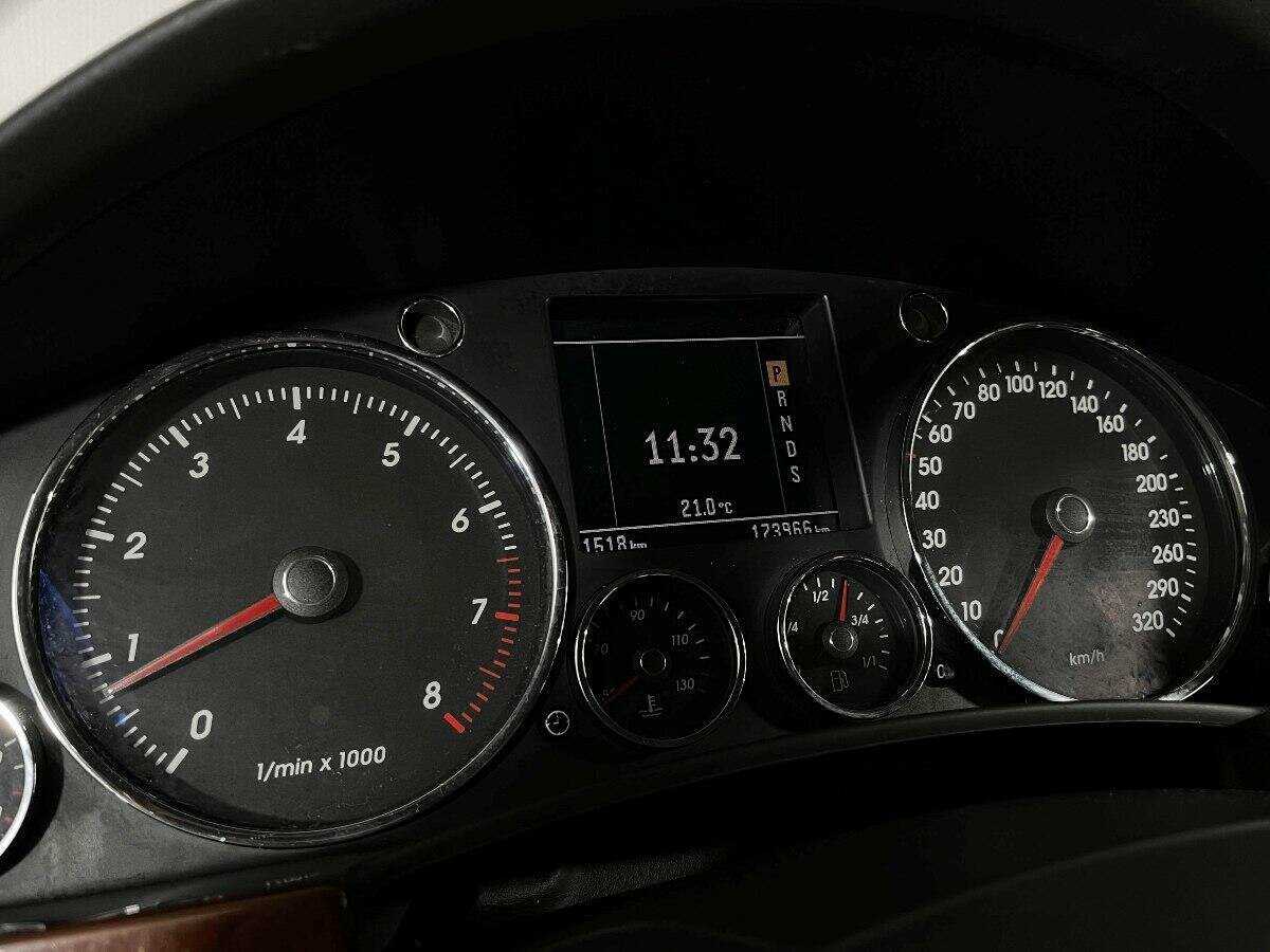 Купить Volkswagen Touareg, 2005, 173 961 км, фото №11