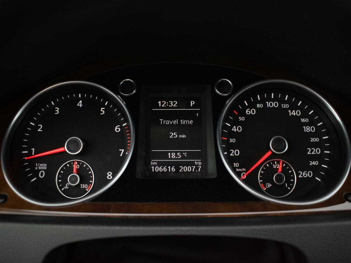 Купить Volkswagen Passat, 2010, 106 527 км, фото №12