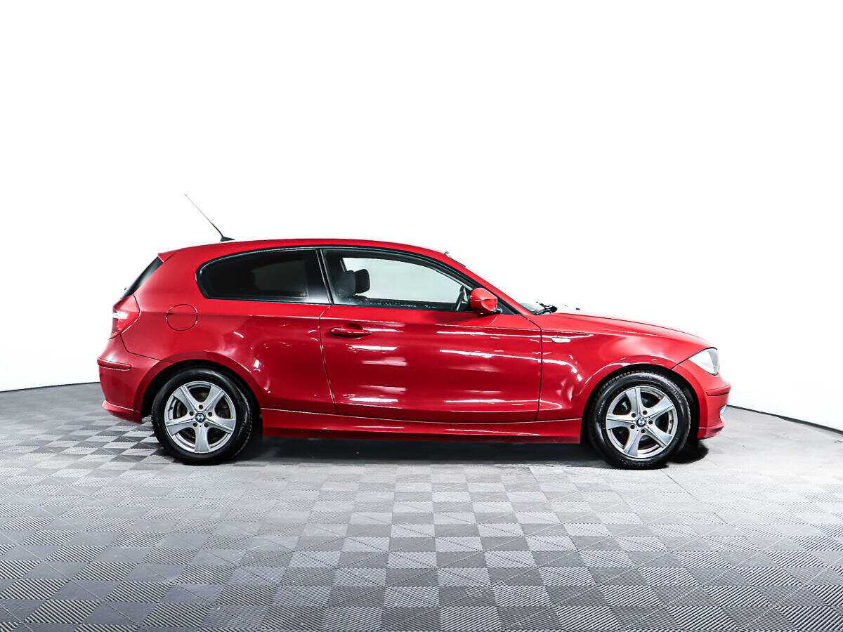 Купить BMW 1 серии 116i, 2011, 156 161 км, фото №4