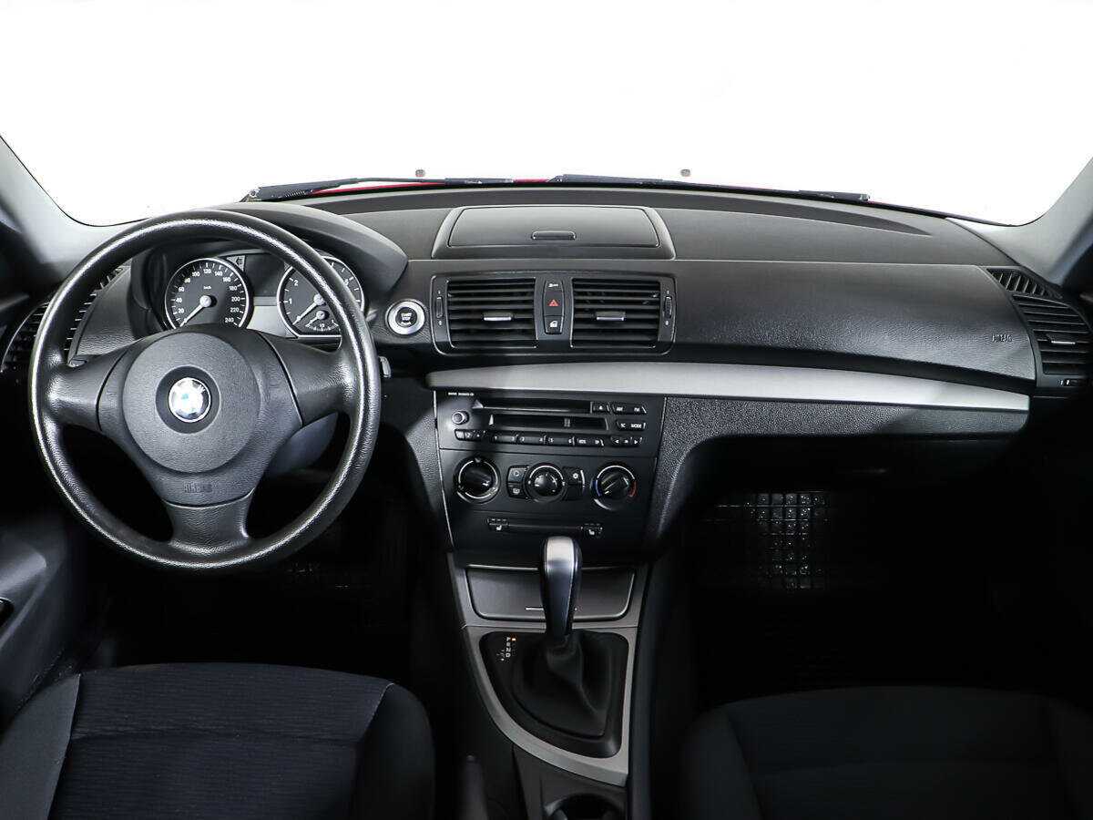 Купить BMW 1 серии 116i, 2011, 156 161 км, фото №13