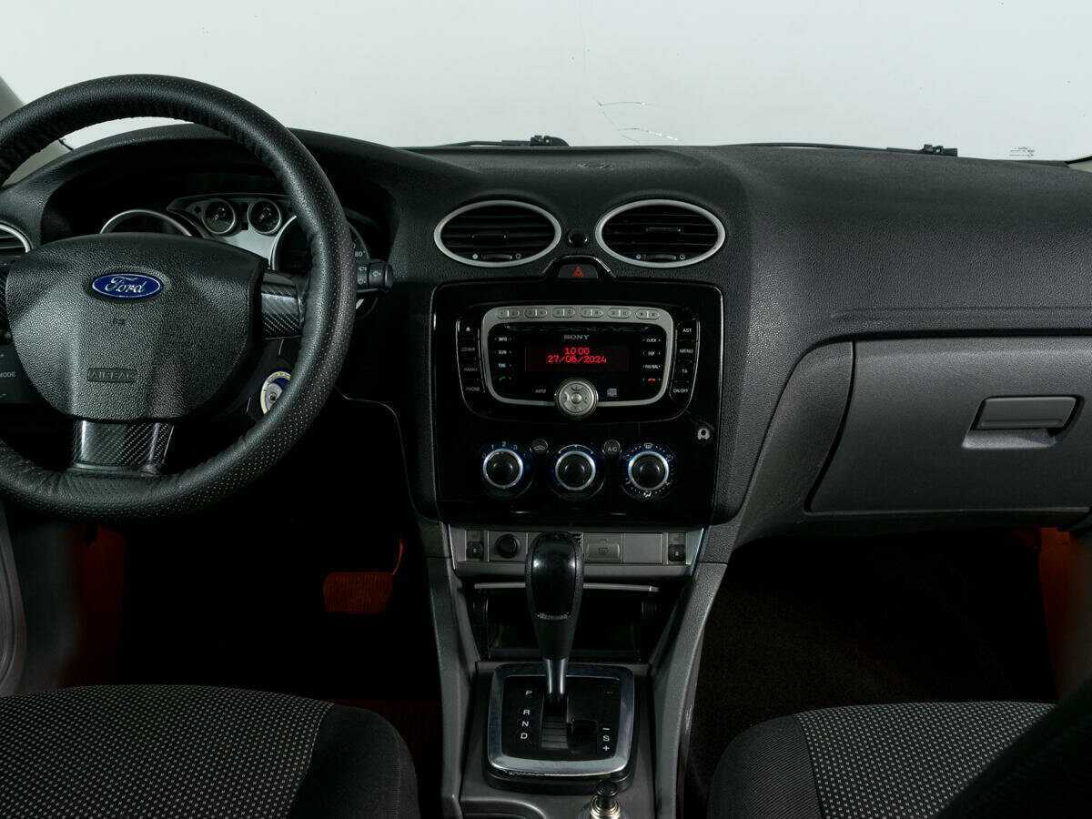 Купить Ford Focus, 2010, 213 299 км, фото №9