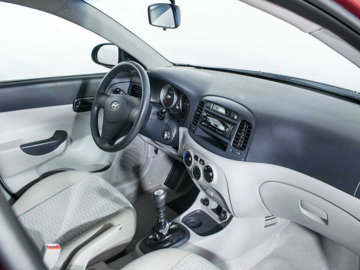 Купить Hyundai Verna, 2007, 49 425 км, фото №9