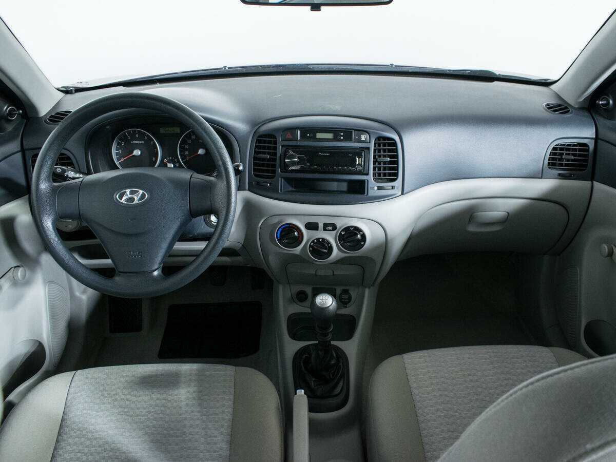 Купить Hyundai Verna, 2007, 49 425 км, фото №12