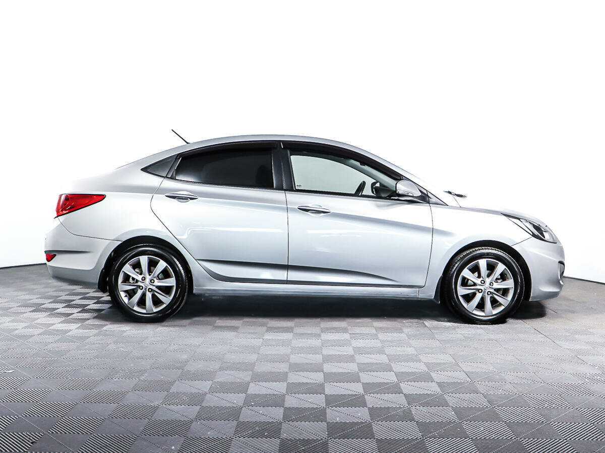 Купить Hyundai Solaris, 2011, 89 044 км, фото №4