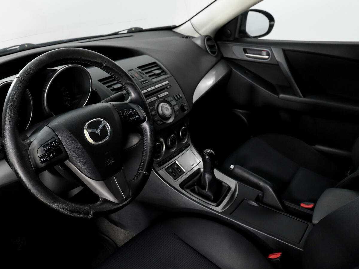 Купить Mazda 3, 2010, 302 599 км, фото №9