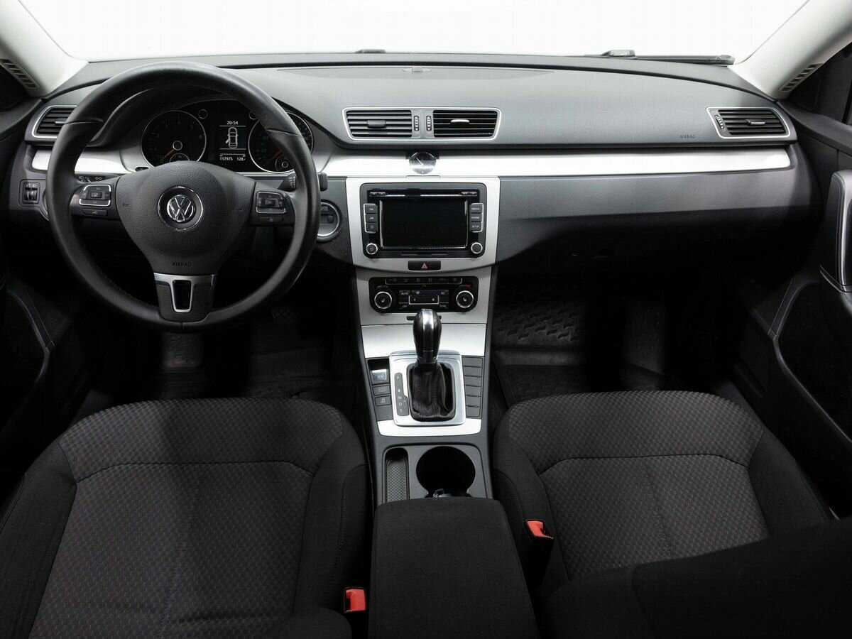 Купить Volkswagen Passat, 2011, 117 000 км, фото №15