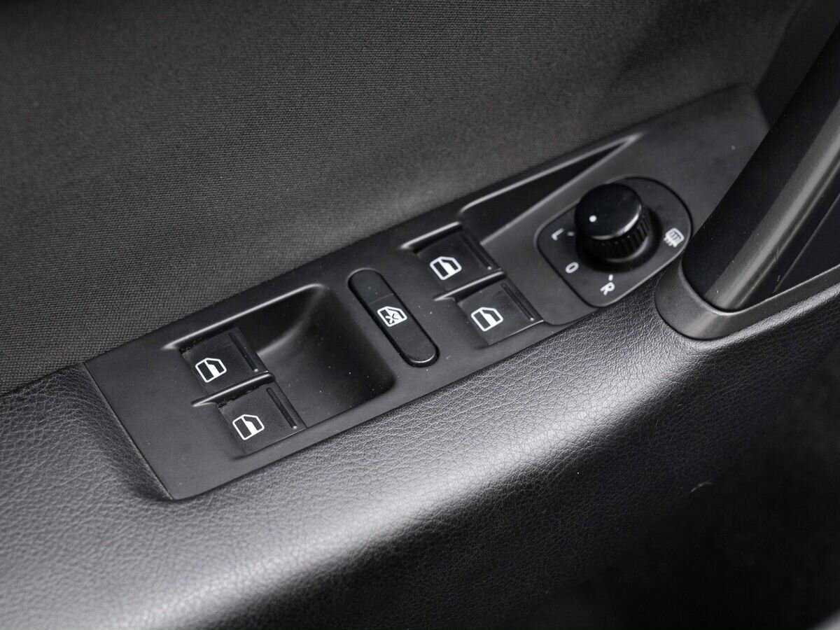 Купить Volkswagen Passat, 2011, 117 000 км, фото №20