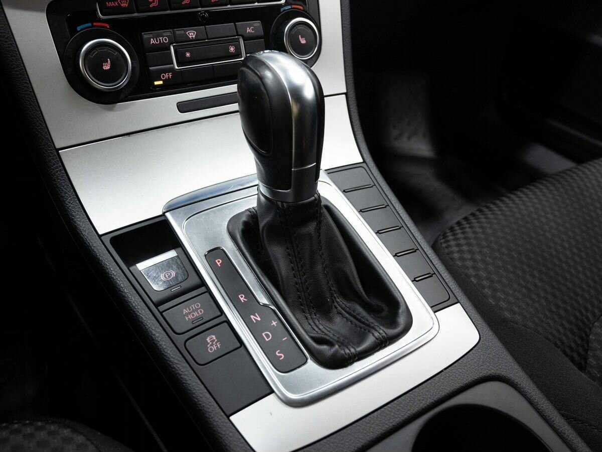 Купить Volkswagen Passat, 2011, 117 000 км, фото №24