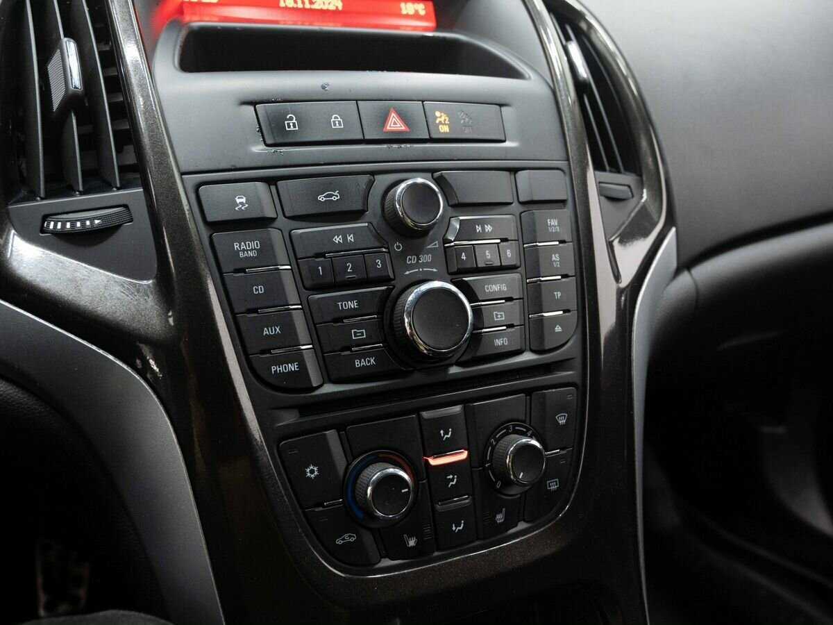 Купить Opel Astra, 2013, 236 636 км, фото №19