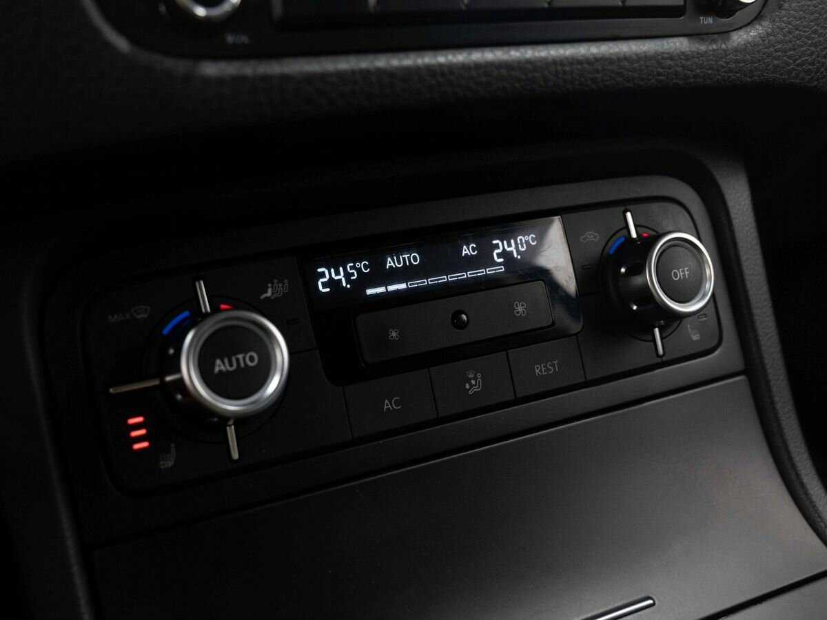 Купить Volkswagen Touareg, 2011, 199 705 км, фото №23