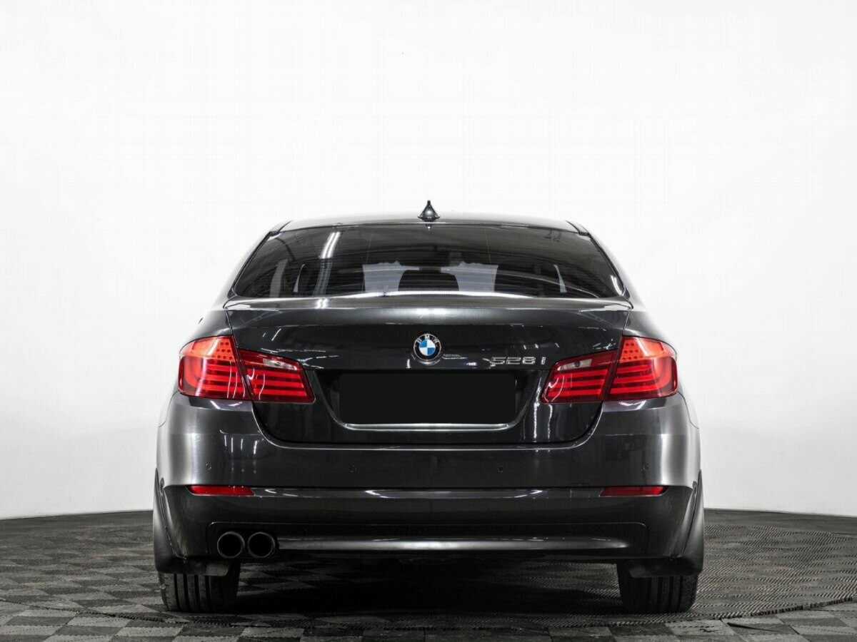Купить BMW 5 серии 528i, 2011, 130 320 км, фото №5