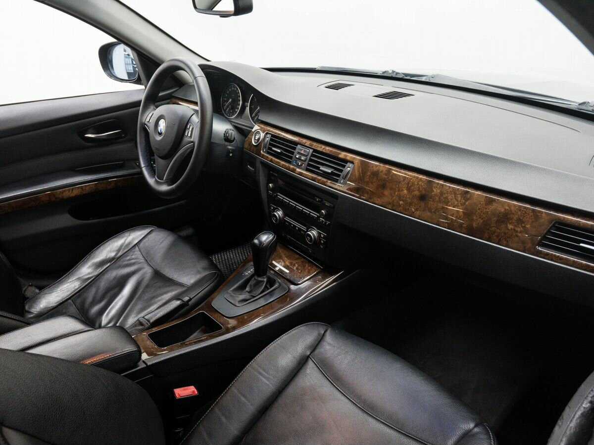 Купить BMW 3 серии 320i, 2009, 260 643 км, фото №8