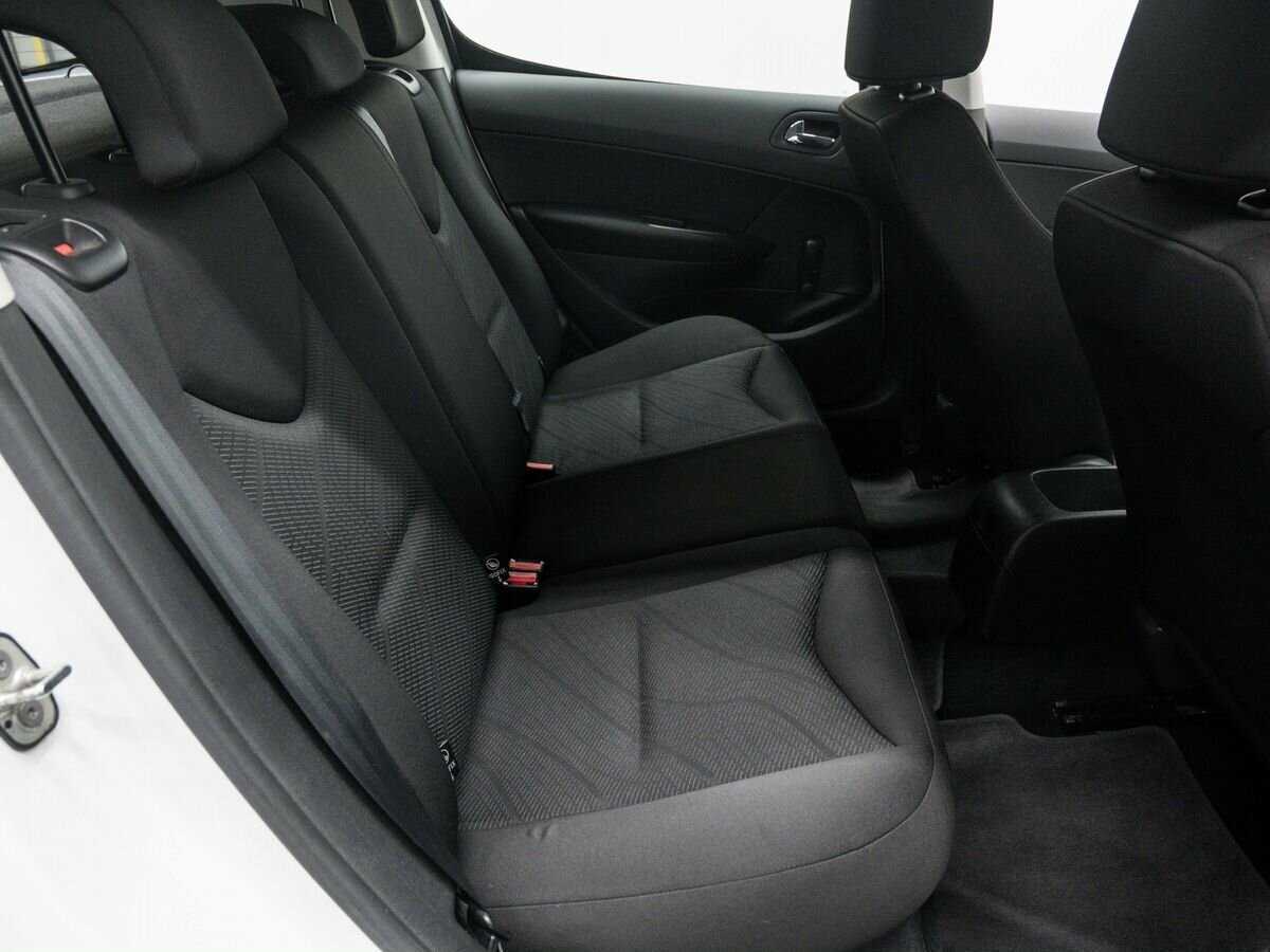 Купить Peugeot 308, 2010, 91 262 км, фото №9