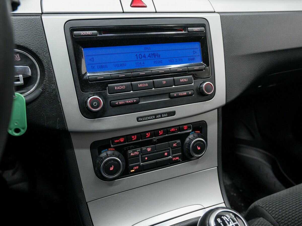 Купить Volkswagen Passat, 2010, 316 610 км, фото №17