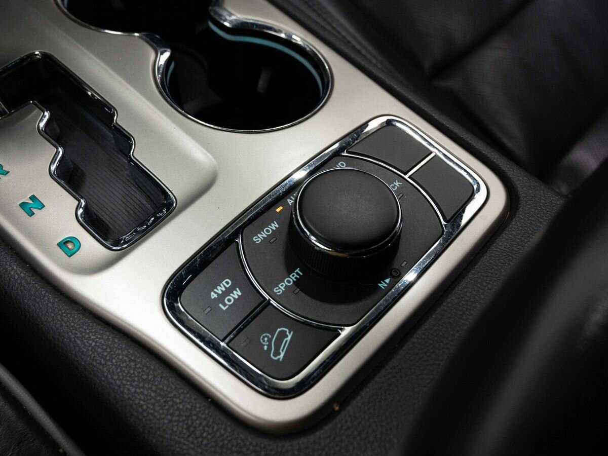 Купить Jeep Grand Cherokee, 2010, 312 130 км, фото №26