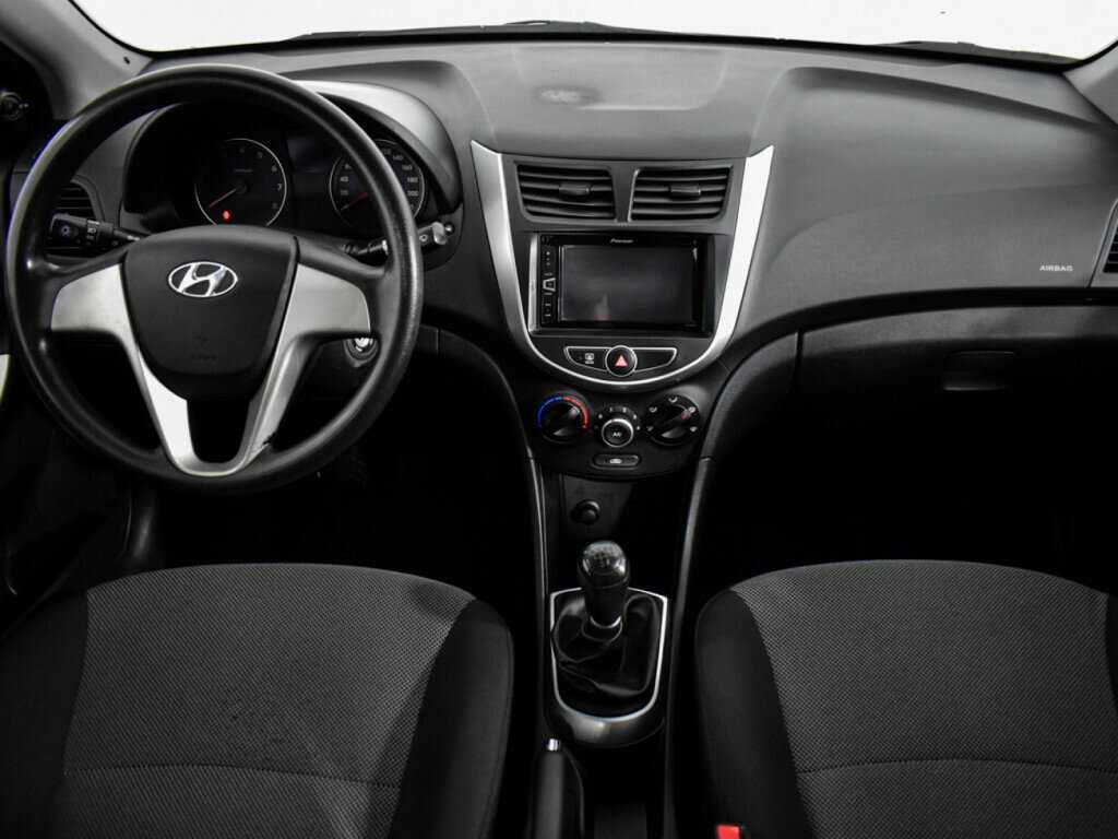 Купить Hyundai Solaris, 2013, 126 616 км, фото №9