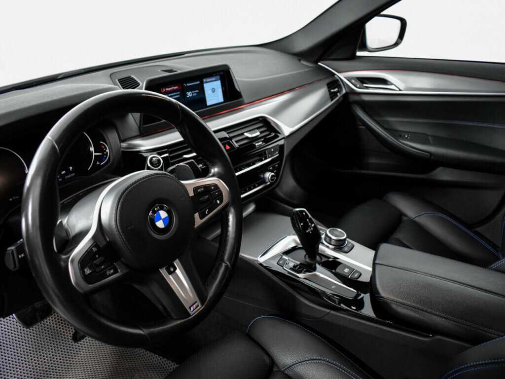Купить BMW 5 серии 520d xDrive, 2019, 84 769 км, фото №9