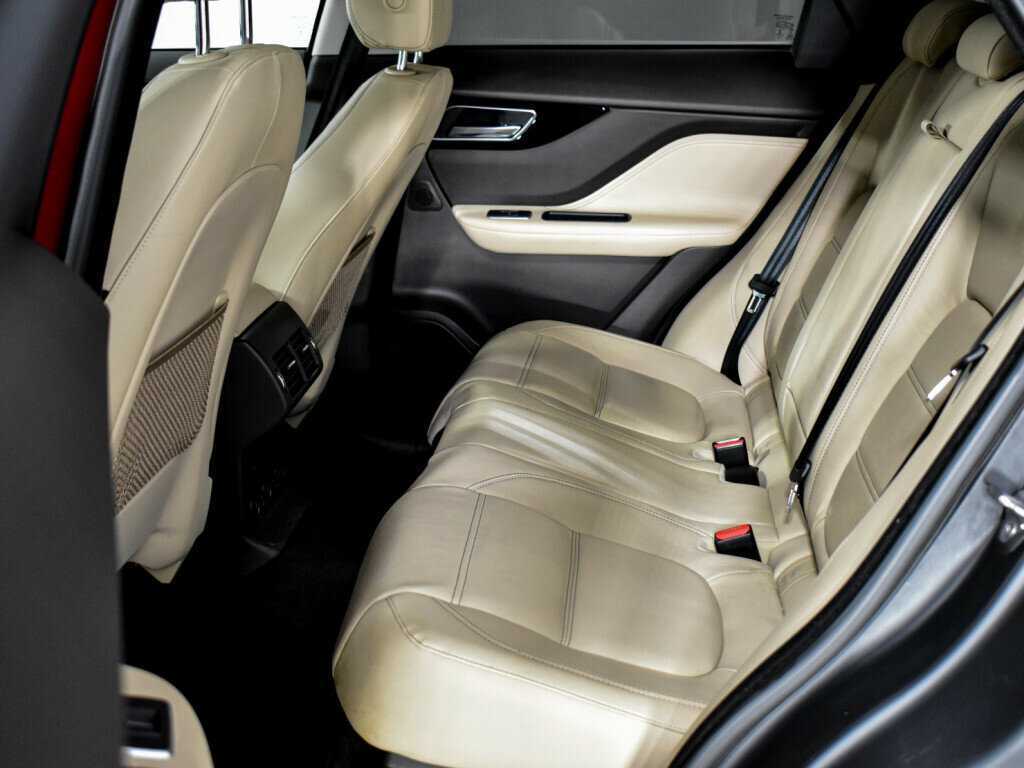 Купить Jaguar F-Pace, 2017, 59 930 км, фото №11