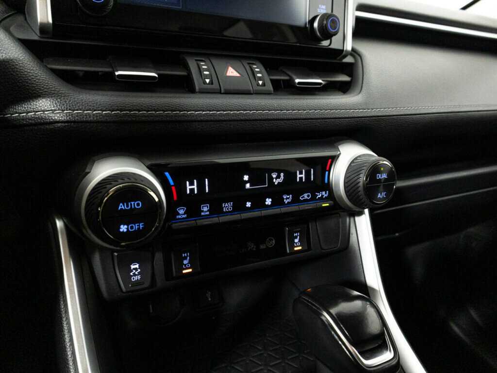 Купить Toyota RAV4, 2021, 51 312 км, фото №17