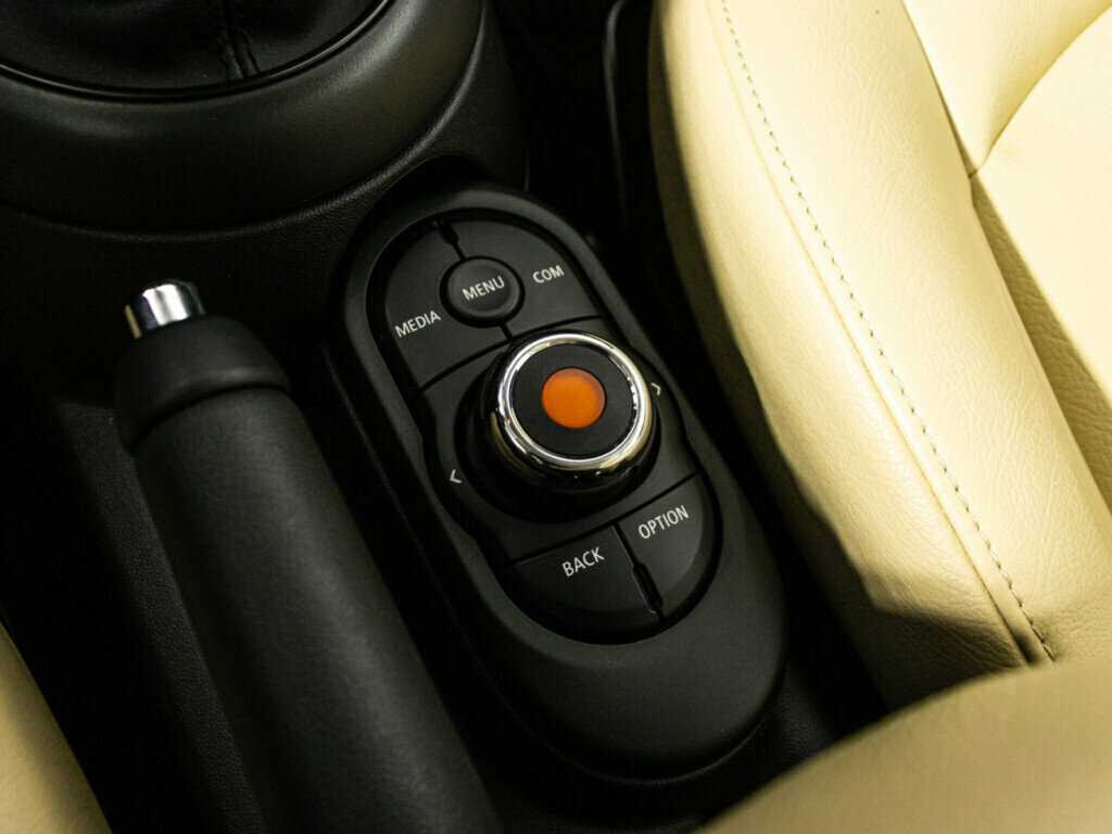 Купить Mini Hatch Cooper, 2021, 50 200 км, фото №16