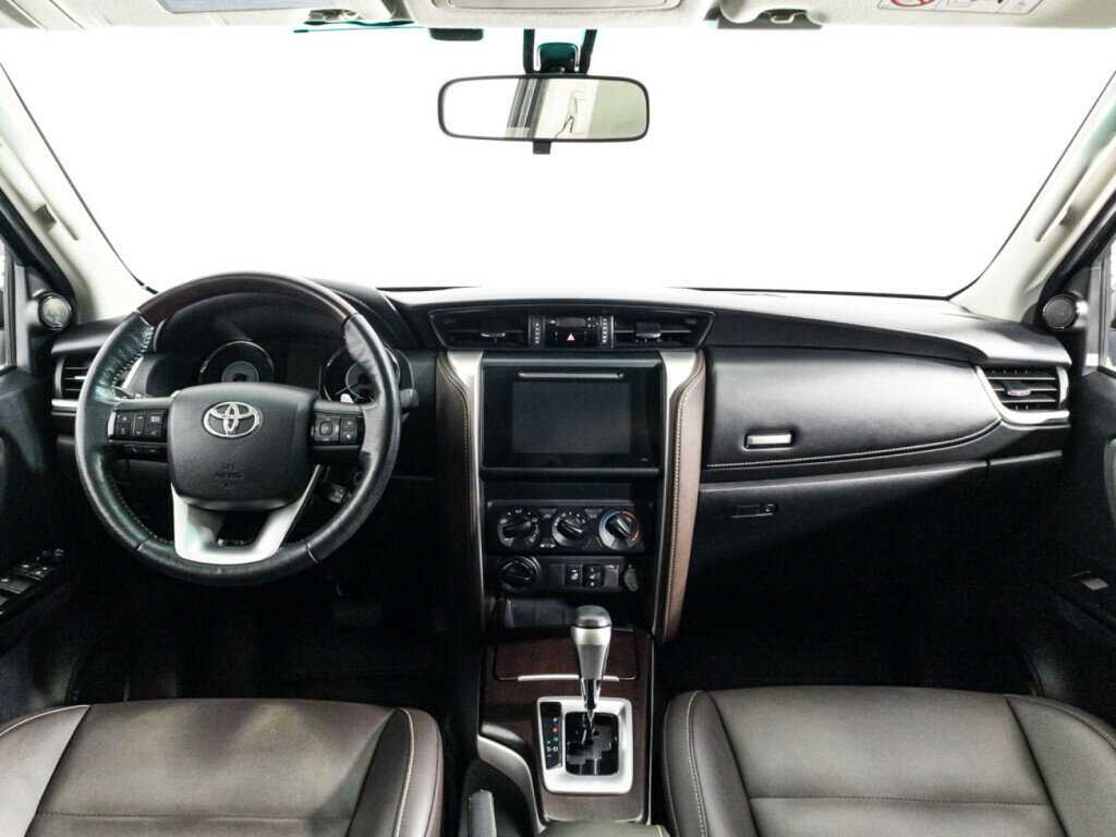 Купить Toyota Fortuner, 2019, 62 326 км, фото №13